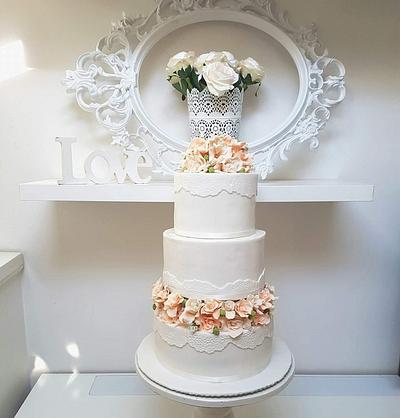 Pastel roses wedding cake - Cake by Emina Elma