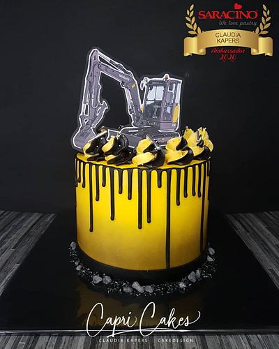 Construction crane cake - Cake by Claudia Kapers Capri Cakes