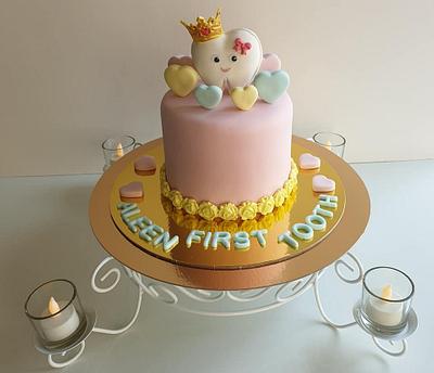 First tooth cake & cupcakes - Cake by jscakecreations