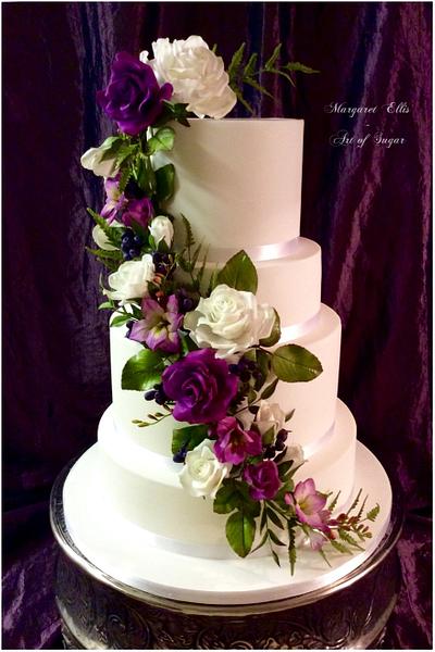 Purple love 💜 - Cake by Margaret Ellis - Art of Sugar