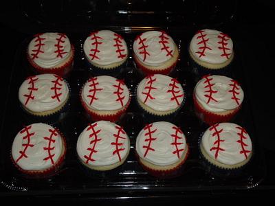 Baseball cupcakes - Cake by Kim Leatherwood