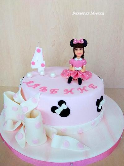 Minnie Mouse style - Cake by Victoria