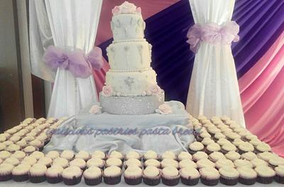 my pearl bead wedding cake - Cake by ladiamond