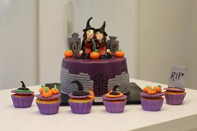Halloween cake with matching cupcakes! - Cake by Sweet Blossom Cakes