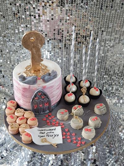 Key cake and sweets  - Cake by Cake Rotterdam 