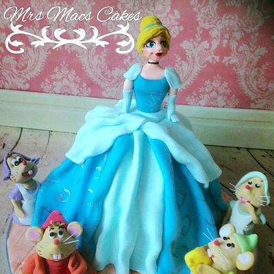 Cinderella cake - Cake by Mrs Macs Cakes