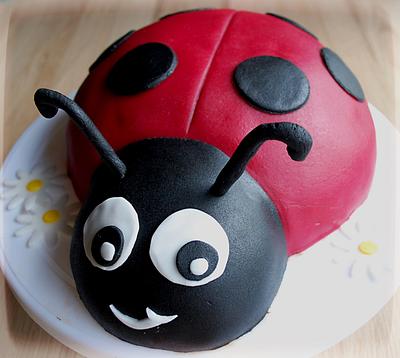 Ladybug cake - Cake by Kristine Svensson