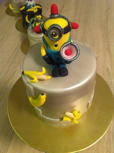 Minicakes  - minions - Cake by SWEET architect