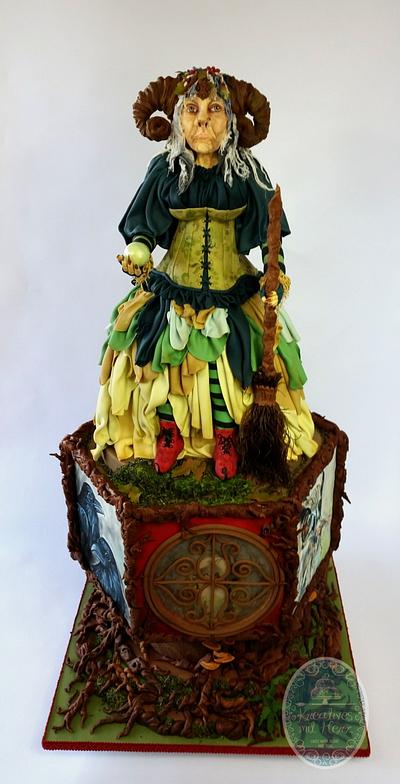 My Wood Witch  - Cake by Heike Darmstädter