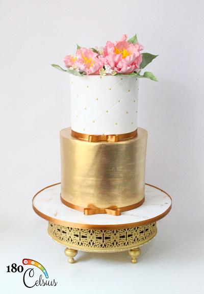 Gold & White Wedding Cake  - Cake by Joonie Tan