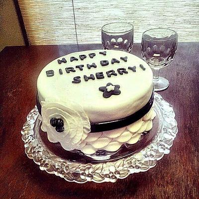 vintage blk and wht - Cake by SugarFix