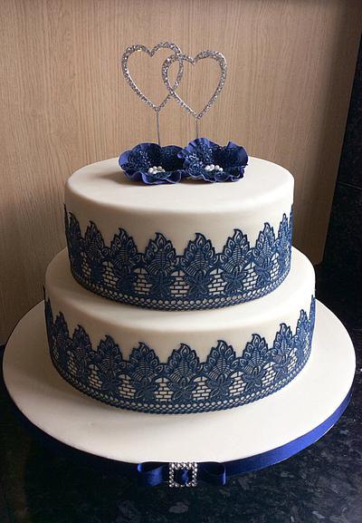 Navy and Ivory wedding cake - Cake by Deb-beesdelights