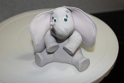 Baby Elephant Cake topper - Cake by SweetlyElegantCakes