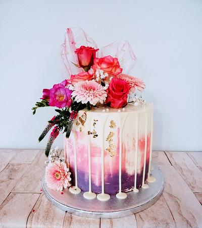 Drip cake - Cake by alenascakes