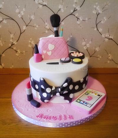 Makeup and phone cake - Cake by Daisychain's Cakes