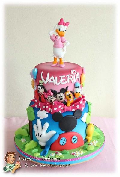 Mickey & Co in party cake - Cake by Sara Solimes Party solutions