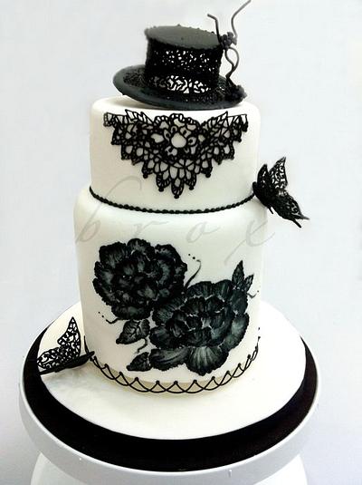 Black Beauty - Cake by Julie Manundo 