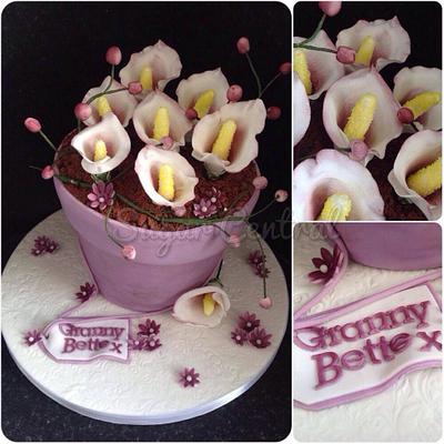 Calla lily pot - Cake by Sam Burness
