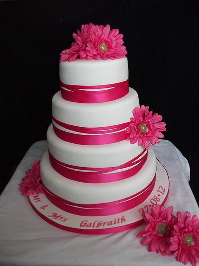 4 Tier pink gerbera - Cake by Christine