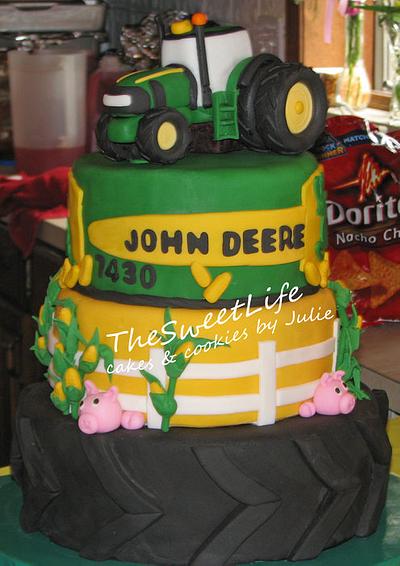 John Deere Graduation cake & cupcakes - Cake by Julie Tenlen