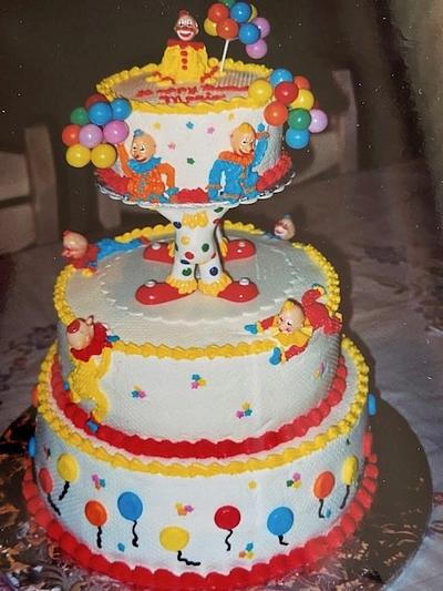 Here Come The clowns - Cake by Julia 