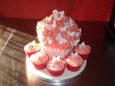 Giant Cupcake for a 21st birthday  - Cake by christine knowler