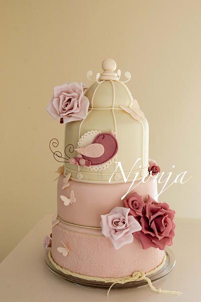 Vintage bird cage cake - Cake by Njonja