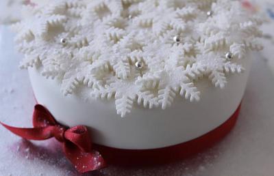 Snowflake Christmas Cake - Cake by Sugar by Rachel