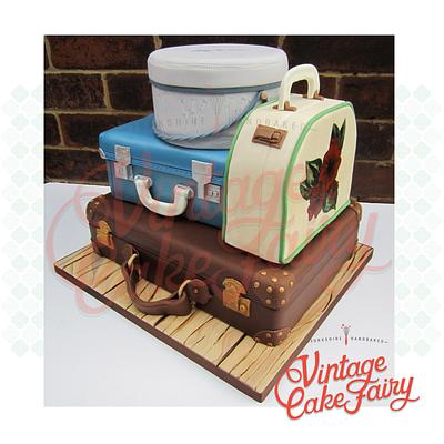 Vintage Suitcase's - Cake by Vintage Cake Fairy