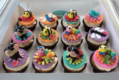 'Bug' cupcakes - Cake by Sonia