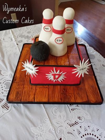 Bowling Cake - Cake by Wymeaka's Custom Cakes