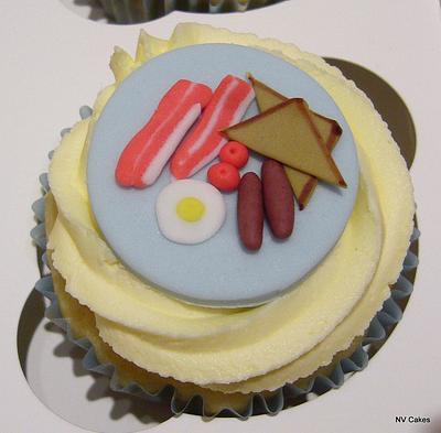 Fry up on a cupcake! - Cake by Nikki