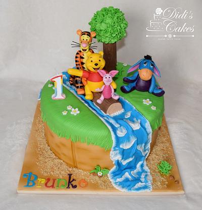 Winnie the Pooh cake - Cake by Didis Cakes