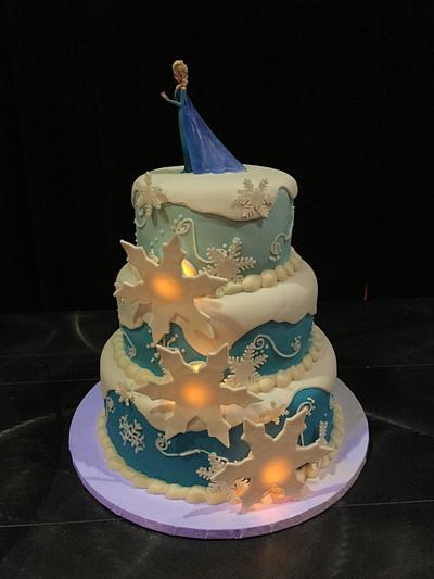 Frozen cake with lights  - Cake by morethanbuttercream