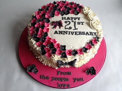 Anniversary cake - Cake by SweetDelightsbyIffat