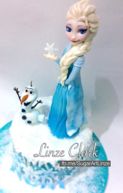 Ruby's Frozen Cake - Cake by Linze Clark 