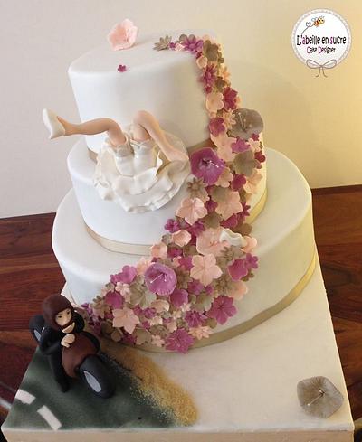 Motorbike Wedding Cake - Cake by L'Abeille En Sucre