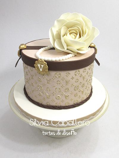Fashionista cake - Cake by Silvia Caballero