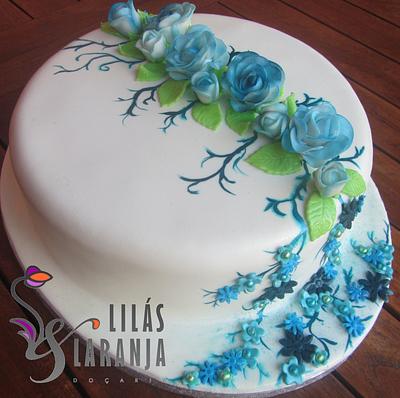 Blue Roses and thorns - Cake by Lilas e Laranja (by Teresa de Gruyter)