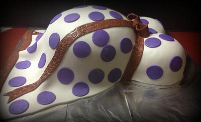 Baby bump - Cake by Sus