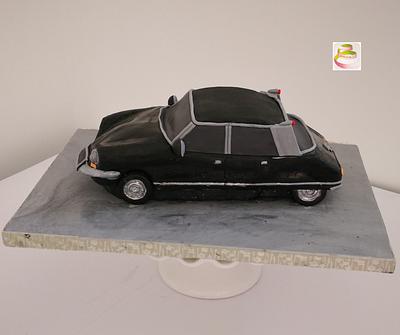 Citroen DS - Cake by Ruth - Gatoandcake