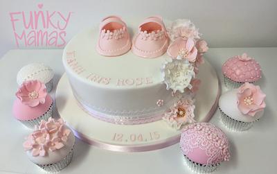 Pretty in pink - Cake by Funky Mamas