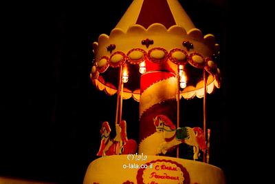 spinning carousel cake with lights - Cake by Olya