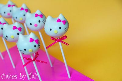 Hello Kitty Cake pops - Cake by Tali