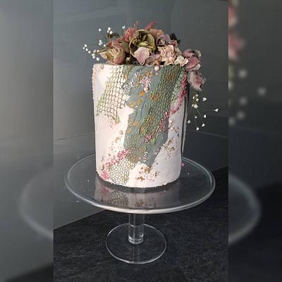 Pink marbled fondant cake - Cake by Tassik