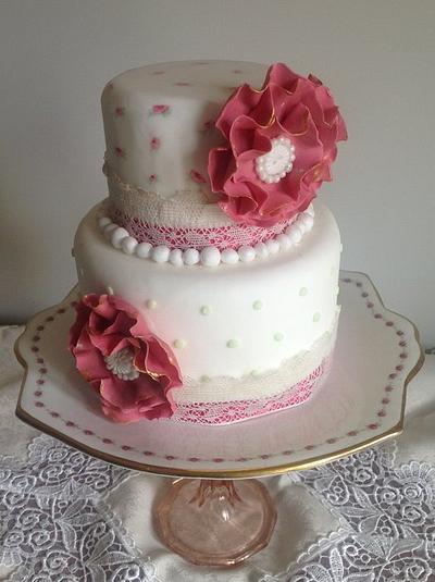 Vintage ruffles, pearls and painted roses - Cake by Suzanne Owen