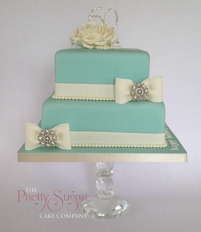 Diamonds & Pearls - Cake by The pretty sugar cake company