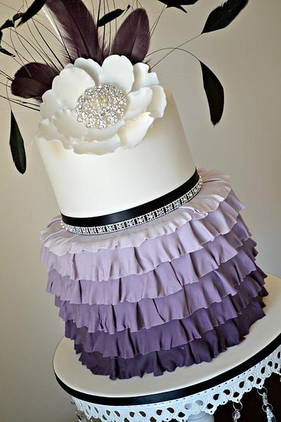 Ruffled feathers - Cake by Rosa Albanese