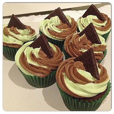 After Eight Cupcakes - Cake by Janine Lister