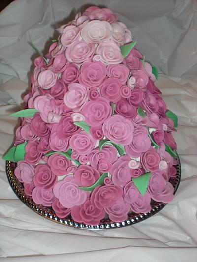 Tons of pink roses - Cake by Laciescakes